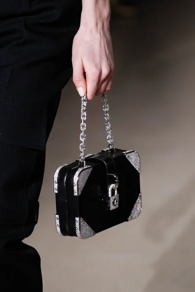 Look 72